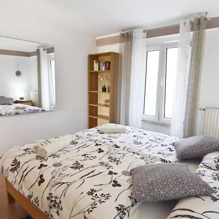 公寓 Bright Flat With Sea View Terrace *